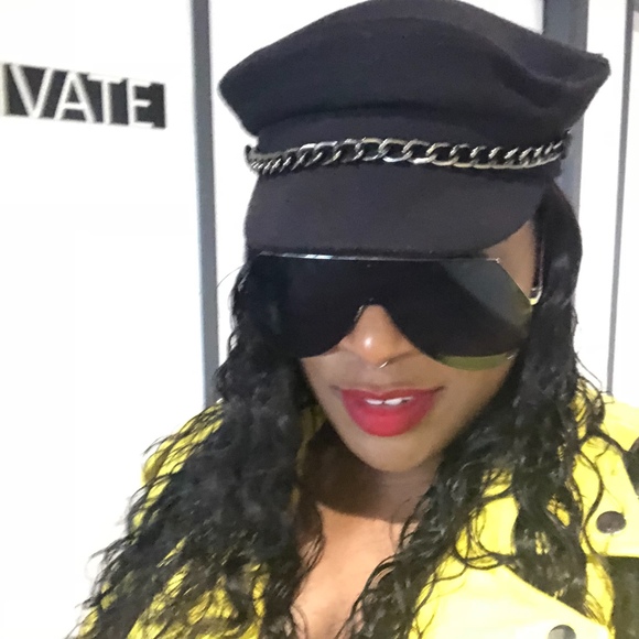 Meet your Posher, Trevina - Picture 1 of 1